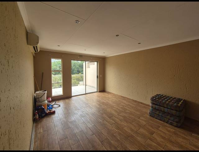 2 BEDROOM APARTMENT FOR SALE IN VANDERBIJLPARK SW 5